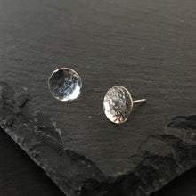 Load image into Gallery viewer, Hammered Silver Circle Studs