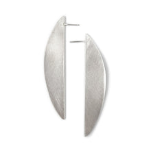 Load image into Gallery viewer, Shield Arch Earrings